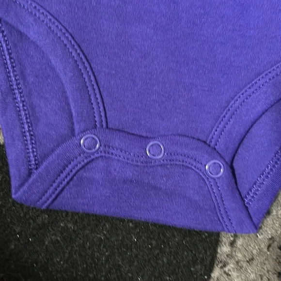 Little sister twins - Picture 3 of 4